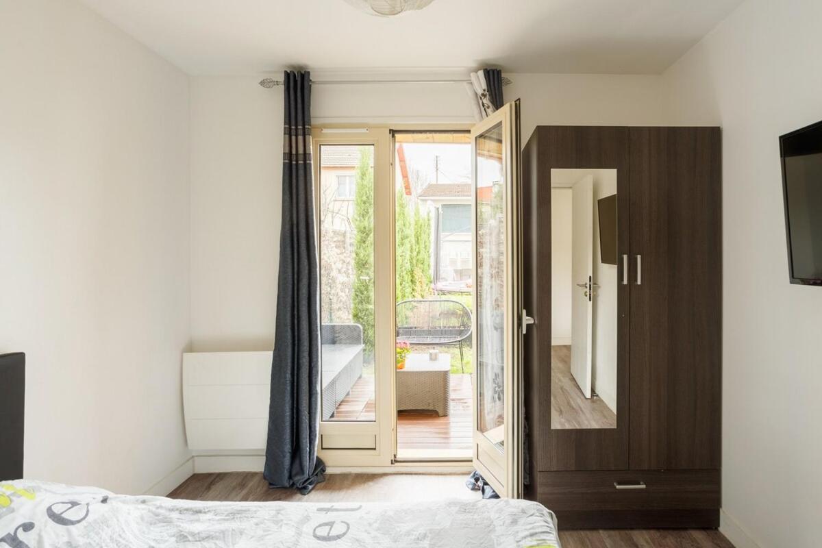 Apartamento L'Escapade Parisienne Aulnay-sous-Bois Exterior foto